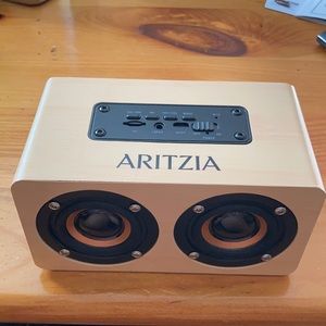 Aritzia Bluetooth speaker